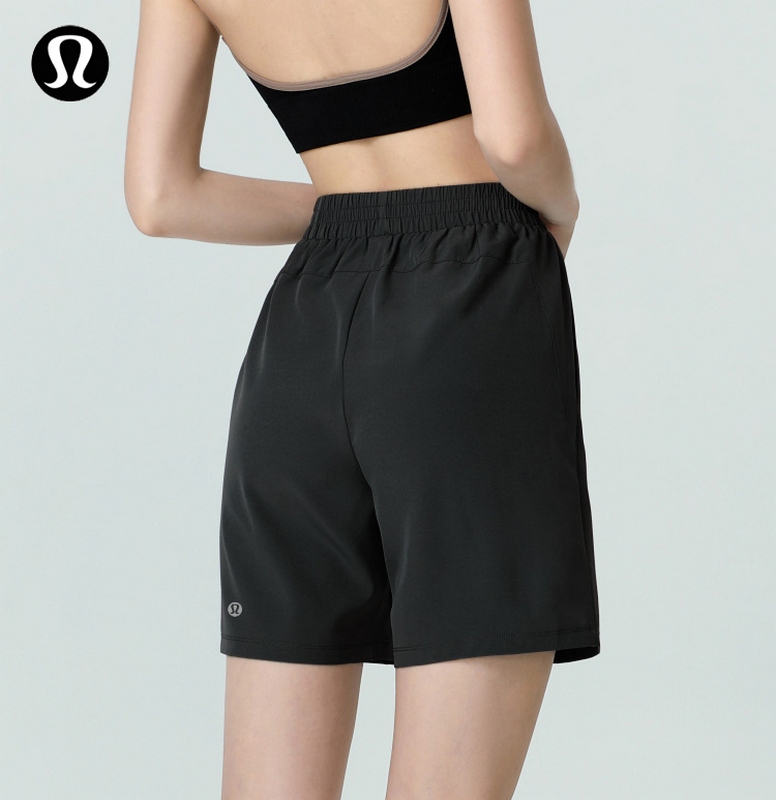 Lululemon Women's Shorts 115